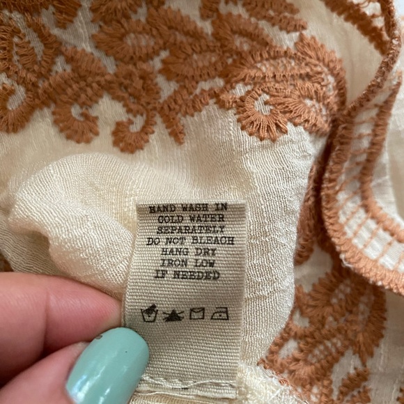 BKE Gimmicks Lace Cold Shoulder Open Back Henley boho women’s size S - Picture 13 of 15